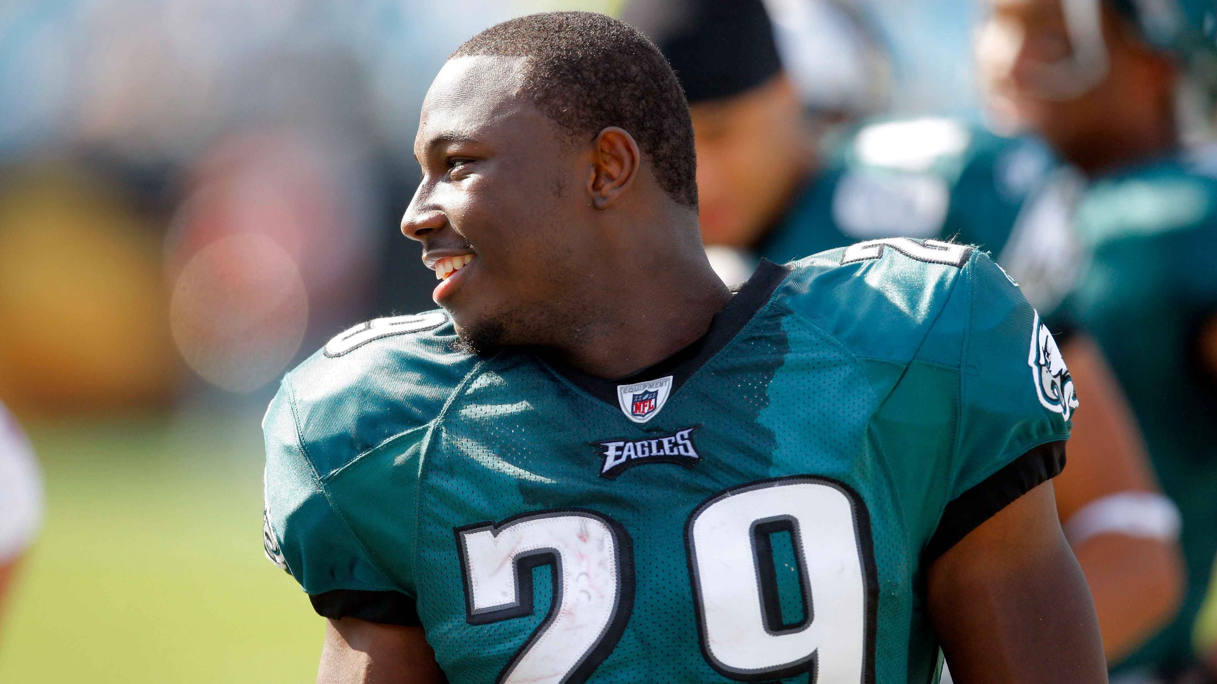 
                <strong>Philadelphia Eagles: LeSean McCoy </strong><br>
                6.792 Yards bei 1461 Runs - 44 Touchdowns
              