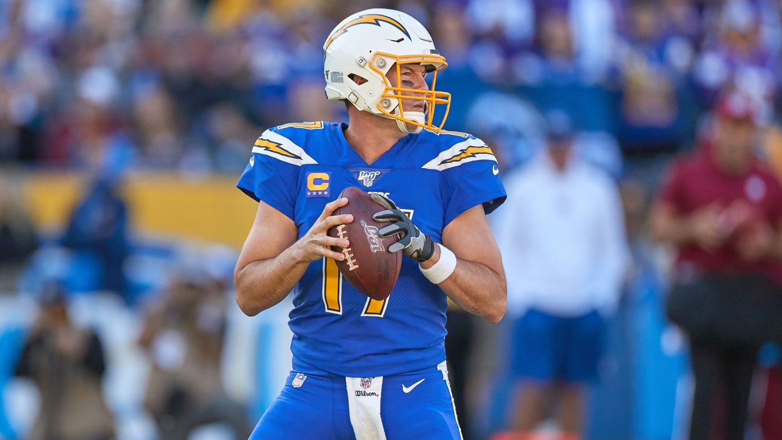 
                <strong>Platz 4: Philip Rivers</strong><br>
                In seinen ersten beiden Saisons kam Philip Rivers nur zu vier Einsätzen, doch dann startete er eine beeindruckende Serie: Der Quarterback startete 252 Mal für die Los Angeles Chargers und Indianapolis Colts. Damit liegt er auf Platz zwei unter den Spielmachern.
              