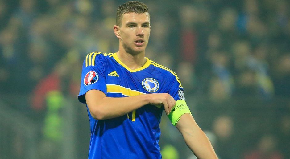 
                <strong>Edin Dzeko</strong><br>
                Edin Dzeko (Bosnien-Herzegowina): In der Serie A schießt er Tore am laufenden Band. Für Bosnien-Herzegowina läuft es noch nicht so, wie Edin Dzeko es will. Zwar schlug das Team in Abwesenheit des 31-Jährigen Gibraltar mit 5:0, doch da Griechenland aktuell hinter Belgien eine starke Quali spielt, liegen die Bosnier nur auf Rang drei. Das würde für die Teilnahme an der Weltmeisterschaft nicht reichen. 
              