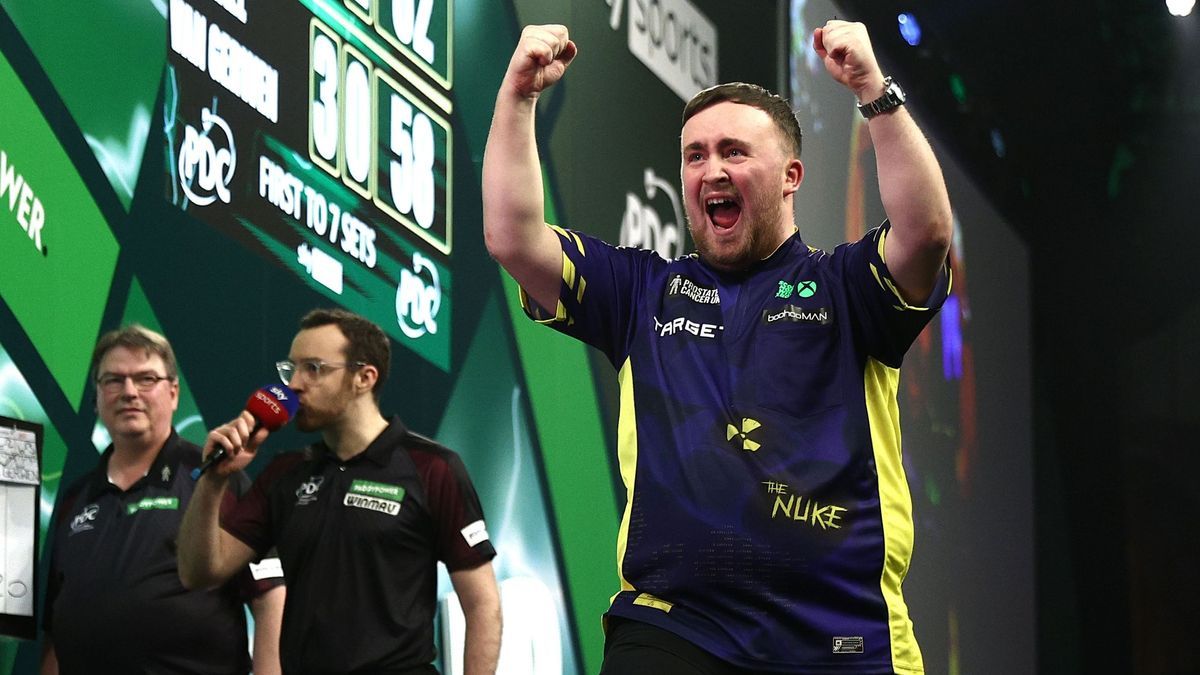 2024/25 Paddy Power World Darts Championship - Day Sixteen