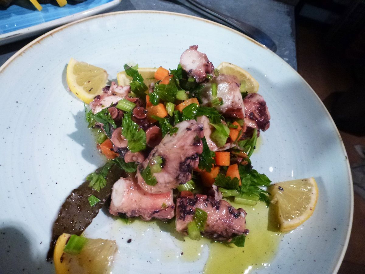 Oktopus-Calamaretti-Salat