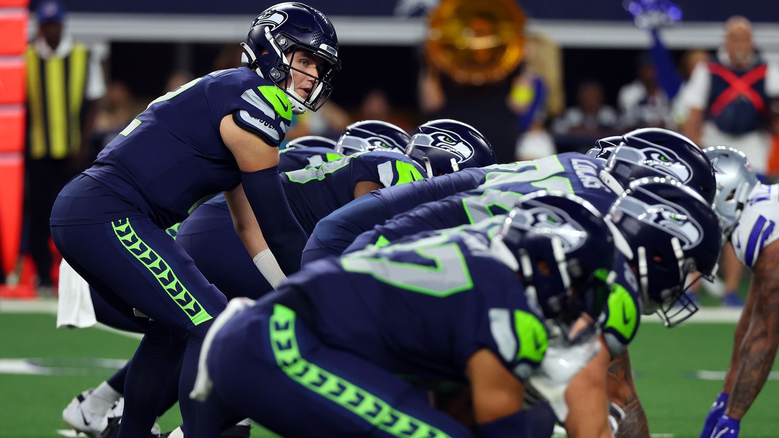 
                <strong>Seattle Seahawks</strong><br>
                Quarterback (2): Geno Smith, Drew LockRunning Back (4): Rashaad Penny, DeeJay Dallas, Travis Homer, Kenneth Walker IIIReceiver (6): Tyler Lockett, DK Metcalf, Dee Eskridge, Marquise Goodwin, Penny Hart, Dareke YoungTight End (3): Will Dissly, Noah Fant, Colby ParkinsonOffensive Line (9): Charles Cross, Abraham Lucas, Jake Curhan, Stone Forsythe, Gabe Jackson, Damien Lewis, Phil Haynes, Austin Blythe, Kyle FullerDefensive Line (7): Poona Ford, Al Woods, Bryan Mone, Myles Adams, Quinton Jefferson, Shelby Harris, L.J. CollierLinebacker (8): Jordyn Brooks, Cody Barton, Nick Bellore, Darrell Taylor, Uchenna Nwosu, Boye Mafe, Alton Robinson, Joshua OnujioguSecondary (11): Coby Bryant, Artie Burns, Sidney Jones IV, Michael Jackson, Tariq Woolen, John Reid, Quandre Diggs, Jamal Adams, Josh Jones, Ryan Neal, Joey BlountSpecialists (3): P Michael Dickson, K Jason Myers, LS Tyler Ott
              