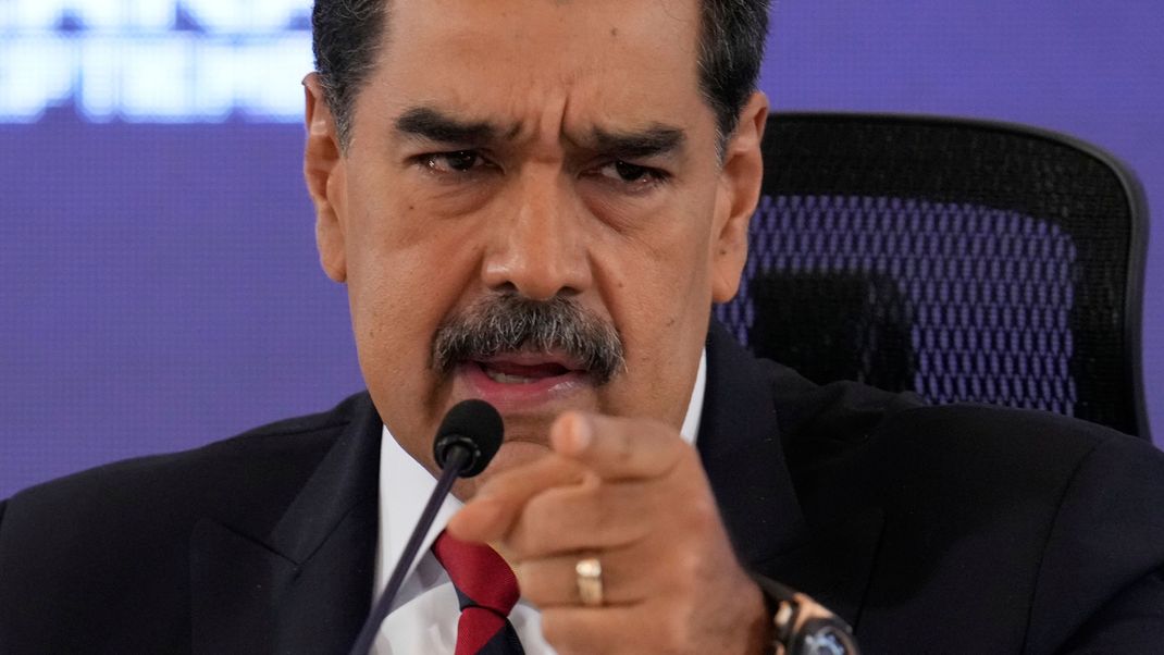 Angesichts der wachsenden Spannungen zwischen den USA und Venezuela rekrutiert die autoritäre Regierung des südamerikanischen Landes zusätzliche Milizionäre.