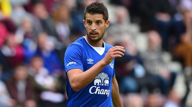
                <strong>FC Everton</strong><br>
                Platz 9: Everton FC. Noch etwas mehr kassieren die Toffees. Hauptsponsor Chang Beer überweist im Jahr 7,47 Millionen Euro. 
              