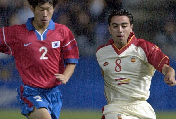 
                <strong>Xavi</strong><br>
                In Sydney, im Jahr 2000, rückte Spanien mit Xavi an. 
              