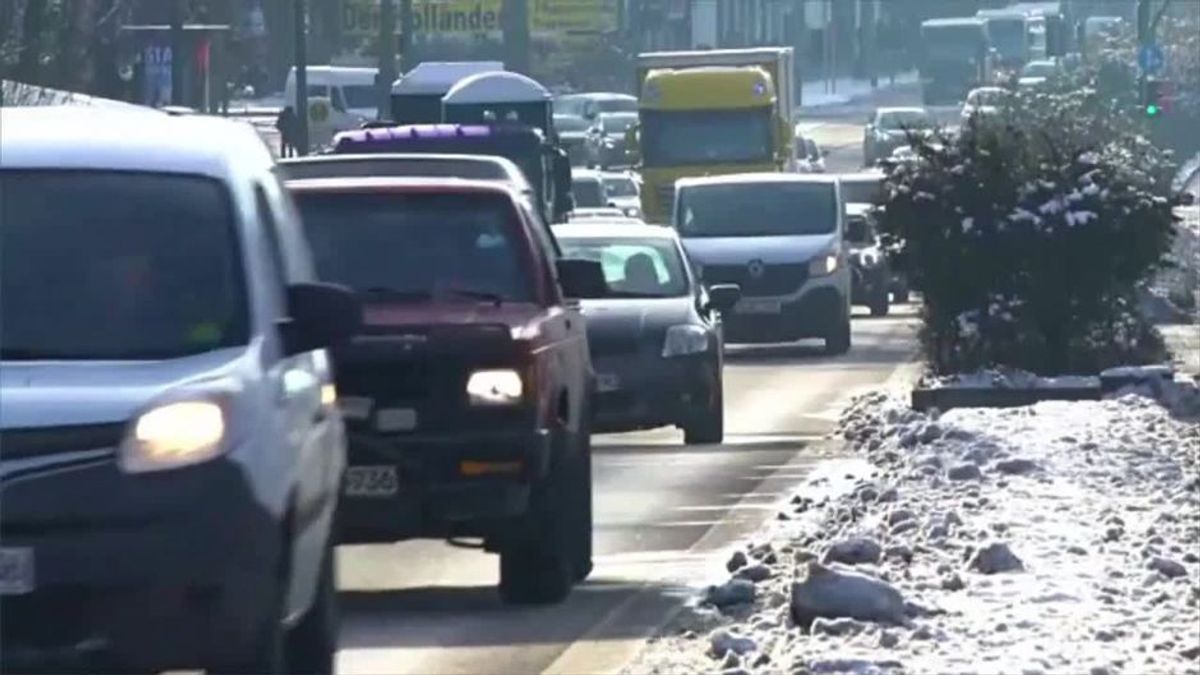 Wenn du das mit deinem Auto im Winter nicht machst, droht dir eine saftige Bußgeld-Strafe