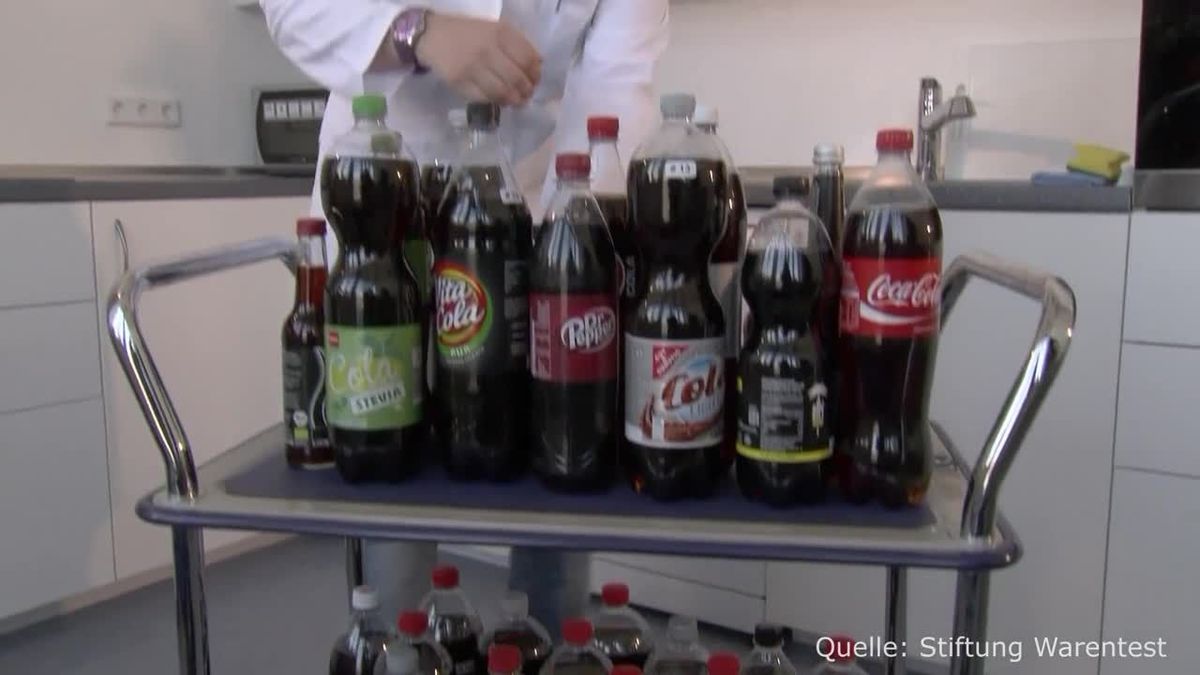 Stiftung Warentest: Zwei Cola-Produkte nur "mangelhaft"