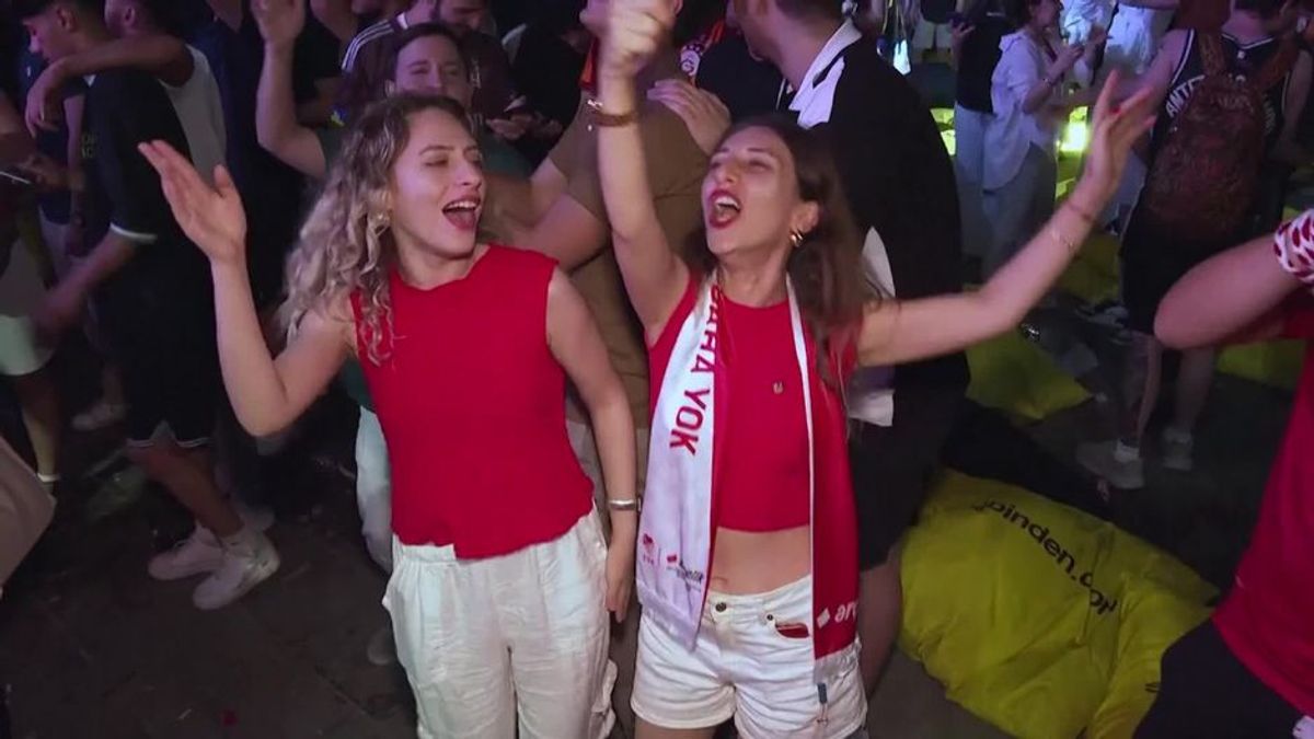 EM 2024: Türken feiern frenetisch in Istanbul