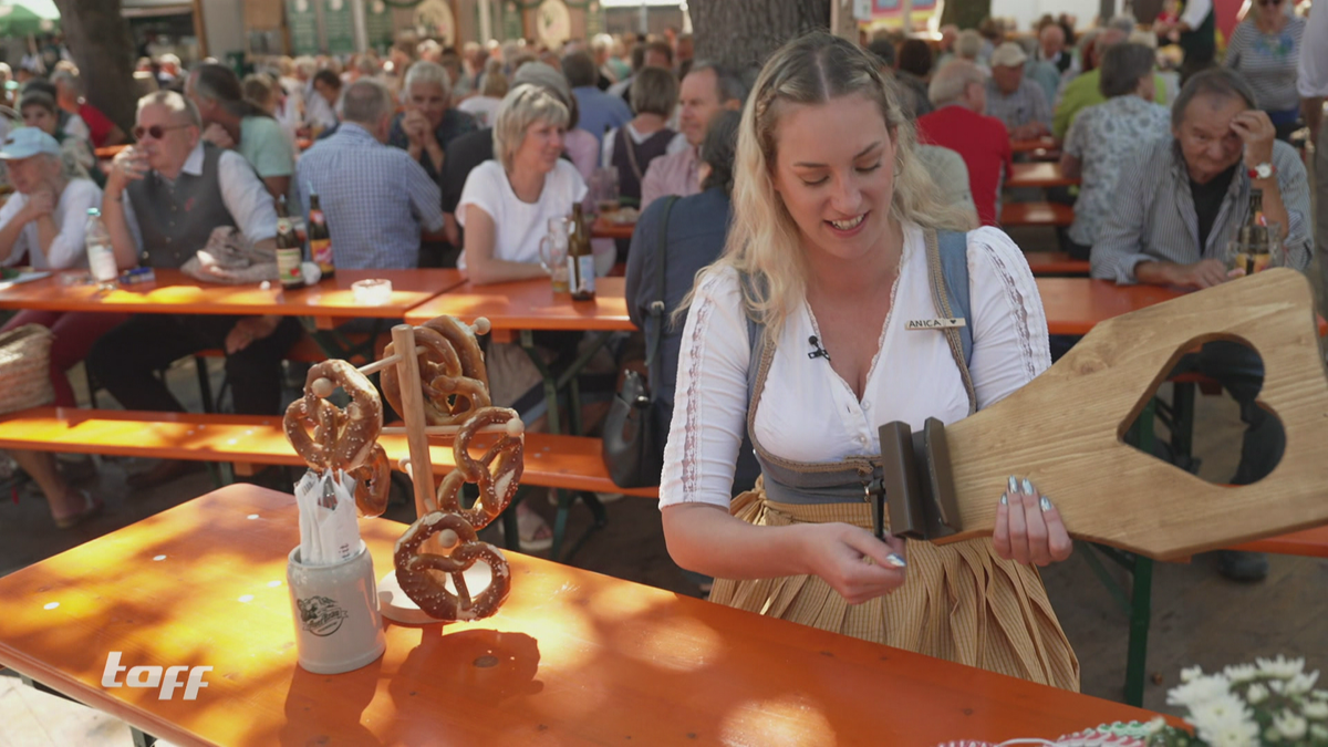 Tragbarere Rückenlehne & Handgelenk-Stabilisator: taff testet Wiesn-Gadgets