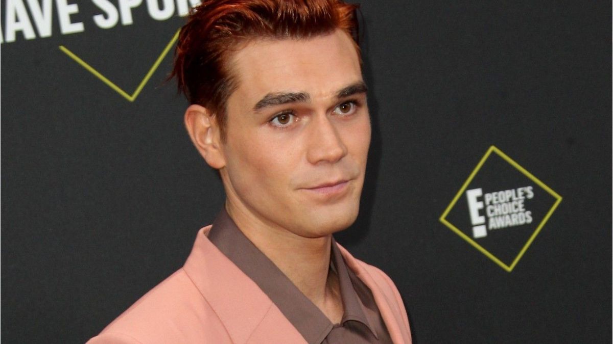 "Riverdale"-Star KJ Apa wird zum ersten Mal Vater