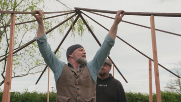 Traum-Pavillon aus Paletten? Der DIY-Test im Garten