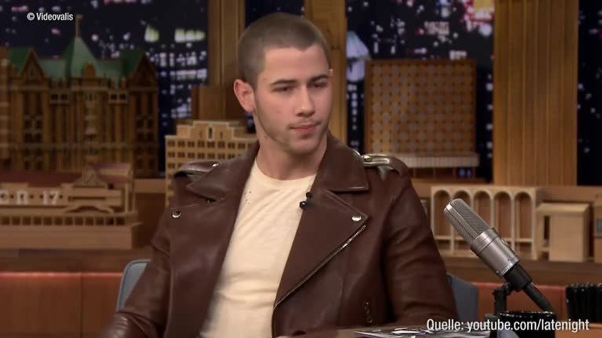 viva_fnr_tp7_v0221069_NickJonas_Latte__ST1466068147