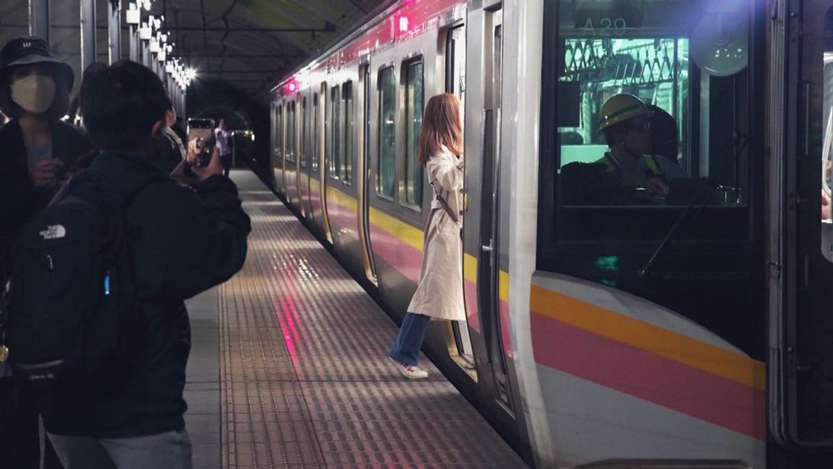 Unterirdisches Gleis und Windkanal: Der tiefste Bahnhof Japans