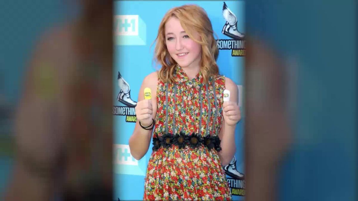 Noah Cyrus Was ist nur mit dem Gesicht von Mileys kleiner Schwester passiert?