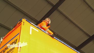 Das Trash Girl Lisa muss in die Werkstatt 