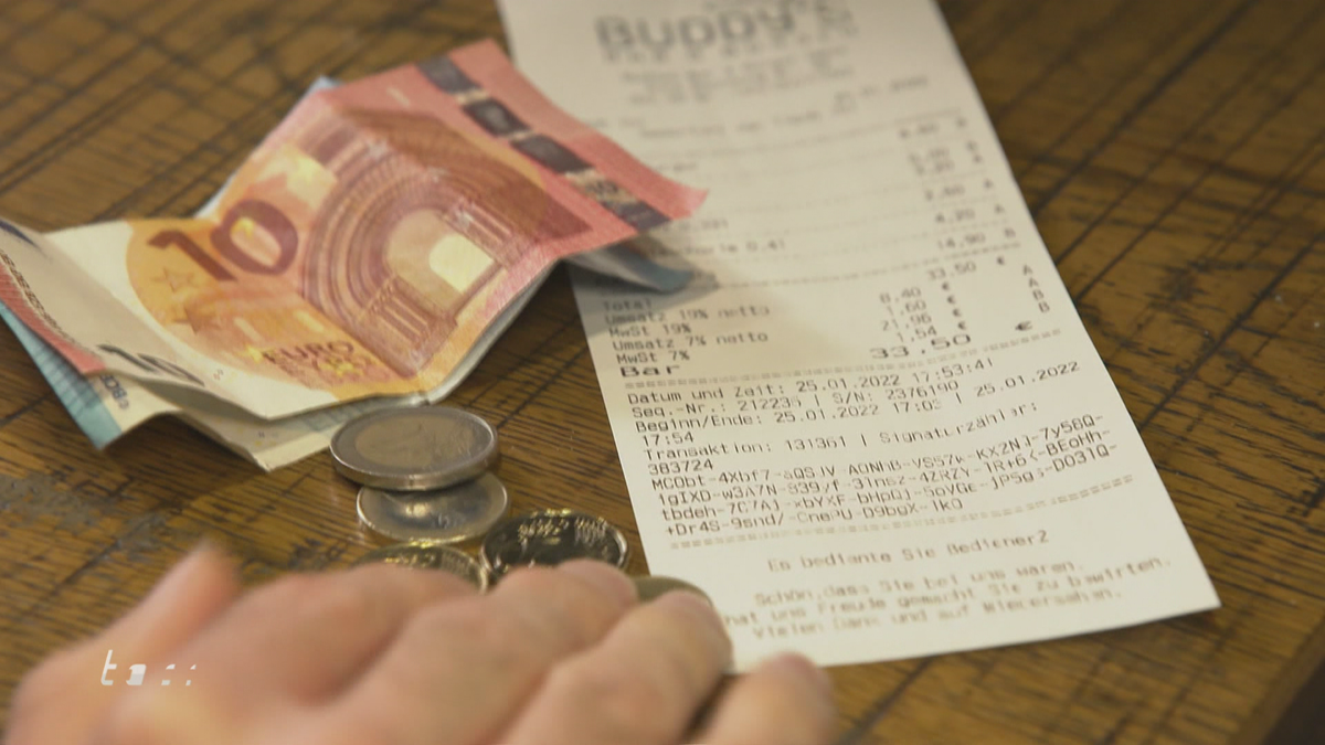 All about the money: Geben Deutsche zu wenig Trinkgeld? 