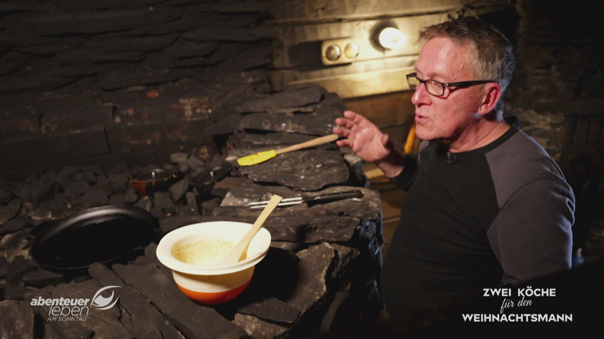 Da kommt der Koch mit in den Ofen! Kochen in der finnischen Rauchsauna