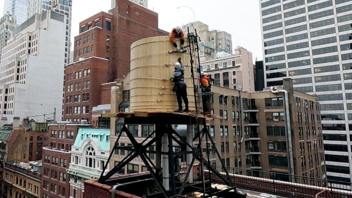Holz statt High-Tech? Warum New York auf traditionelle Holztanks setzt!