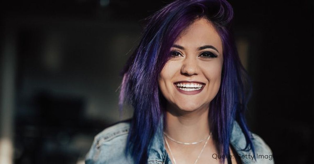 Haare färben: "Ultra Violet" ist jetzt der neue Trend!