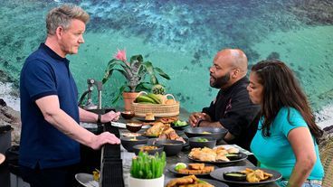 Ein Zombie-Koch an der Fritteuse