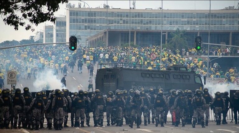 Brasilien: Bolsonaro-Anhänger stürmen Regierungsviertel