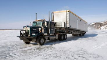 Vorschaubild Ice Road Truckers - Gefahr auf dem Eis - Startschwierigkeiten