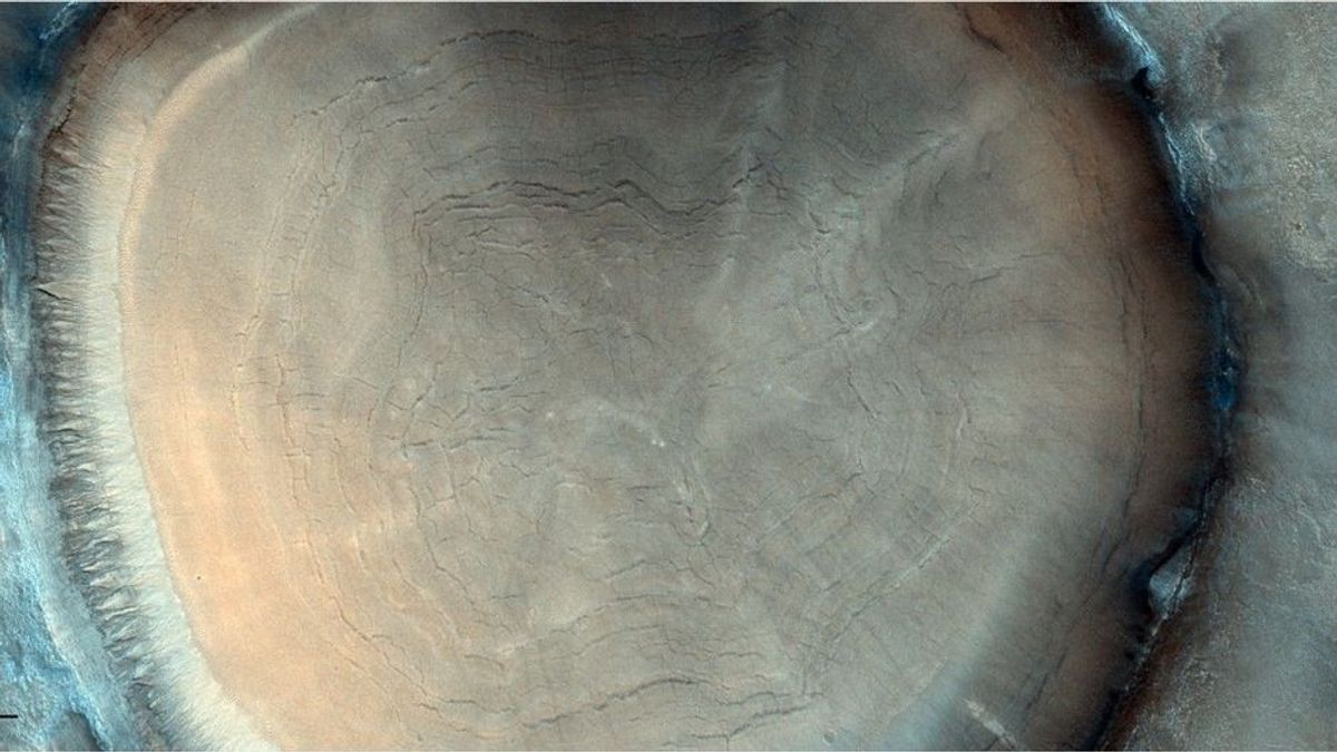Faszinierende Aufnahmen: Mysteriöse Ringe in Marskrater entdeckt