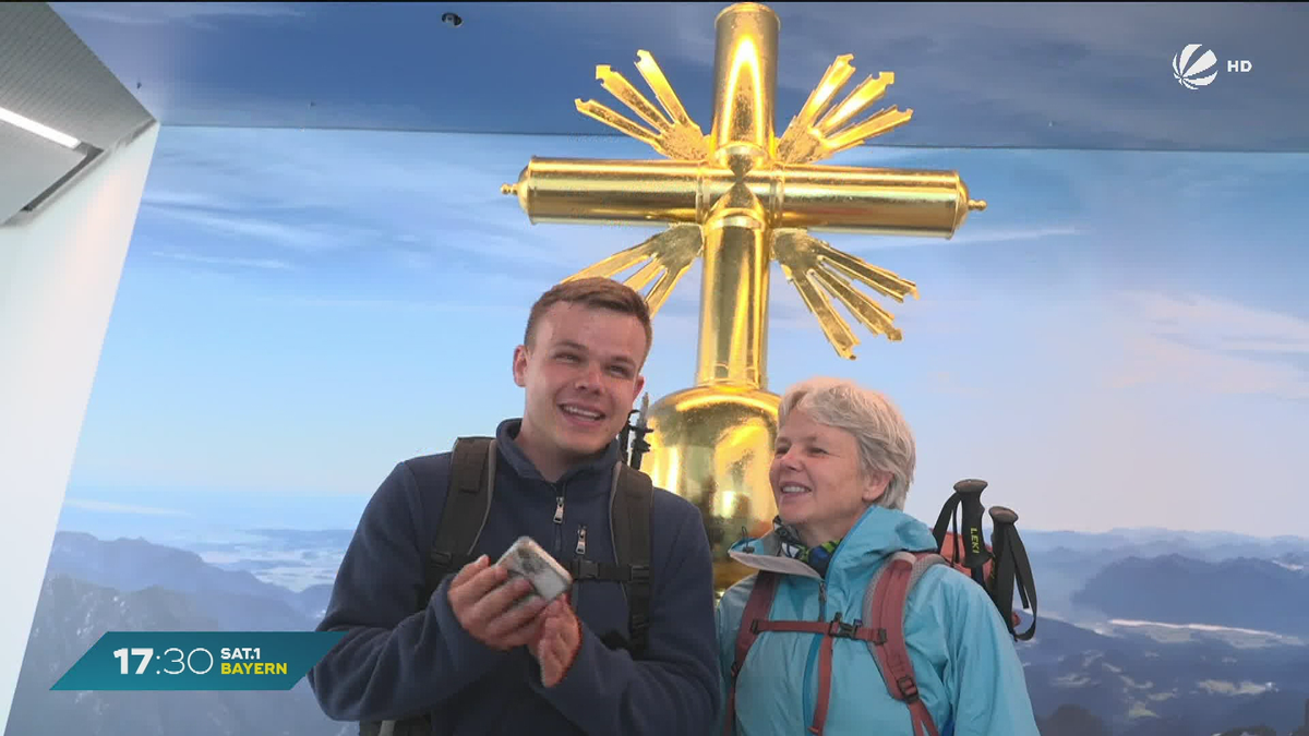 Zugspitze reagiert auf Ansturm: Neues Gipfelkreuz in der Bergstation