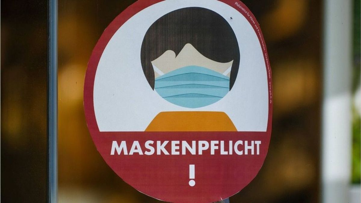 "Für die meisten ist die Pandemie vorbei": Kassenärzte fordern Ende von Maskenpflicht in Bus und Bahn