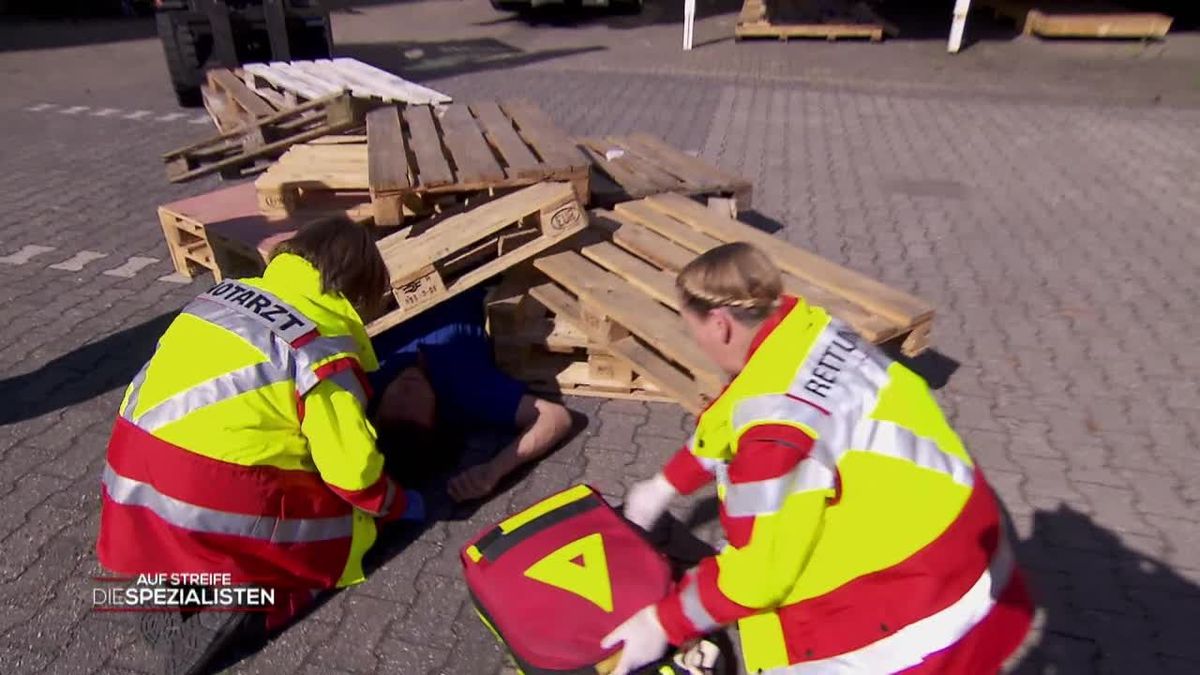 Unter Europaletten begraben