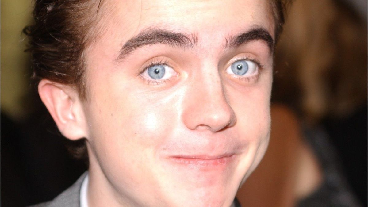 Katze flutet das Haus von "Malcom mittendrin" Star Frankie Muniz