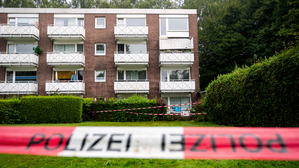 Balkon bricht ab – sechs Menschen abgestürzt und verletzt