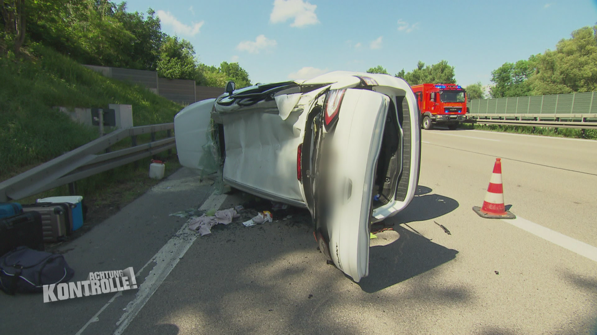 Überschlagen bei 130 Km/h - THW Freising 