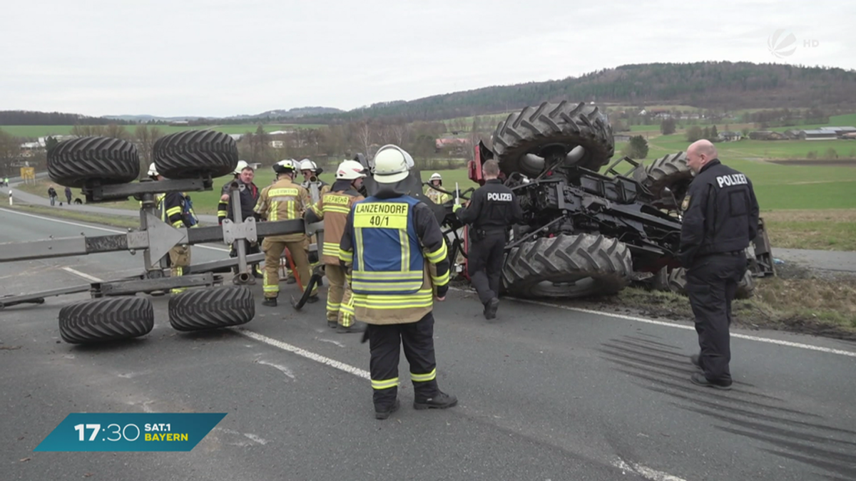Himmelkron bei Kulmbach: Traktorunfall auf der B303