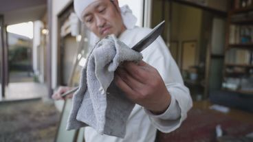 Tradition und Handwerk: Japans einzigartige Schwertschmiedekunst