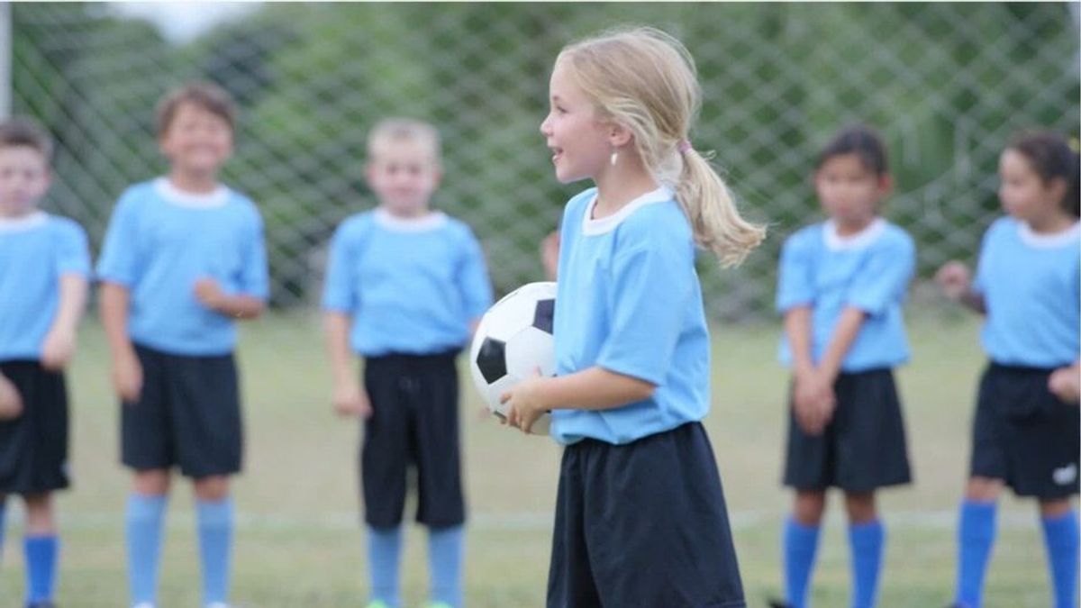 Bei Kindern: Ärzte fordern Kopfballverbot im Fußballtraining