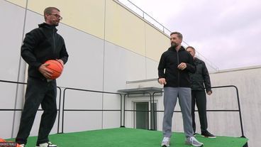 Bälle vom Dach schießen