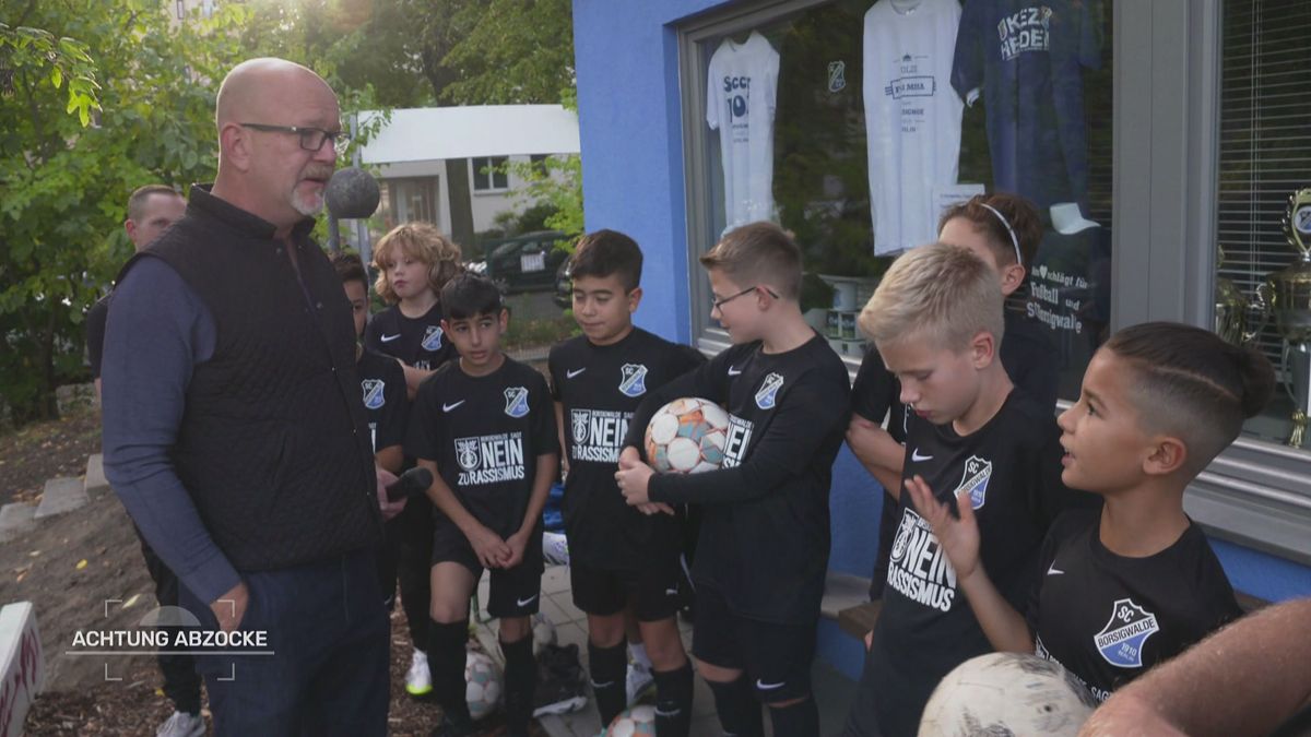 Kinder-Fußballträume geplatzt: U12 des SC Borsigwalde fällt auf Betrüger rein