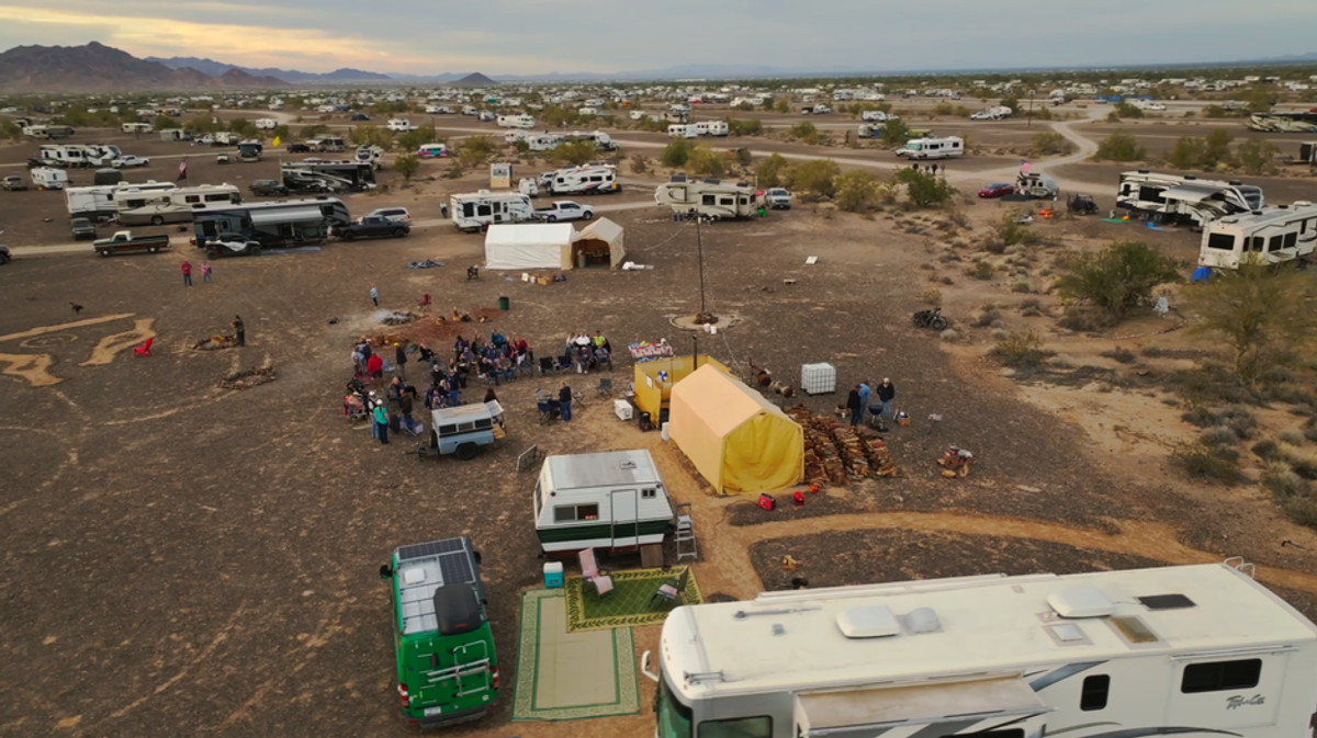Zwischen Kakteen und Dünen: In Arizona auf dem größten Campingplatz der Welt