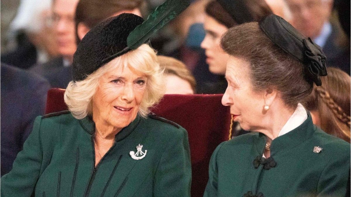 Trauerfeier für Prinz Philip: Darum trugen die Royals Grün statt Schwarz