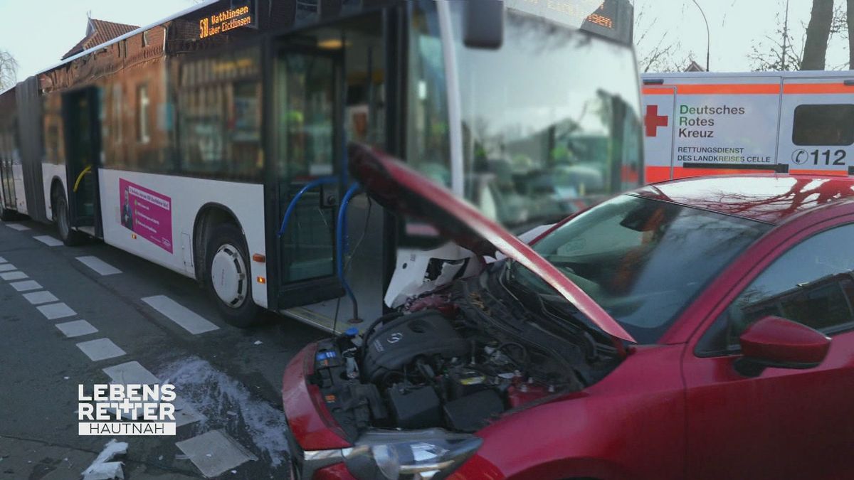 Einsatzgebiet Celle: Verkehrsunfall mit einem Schulbus