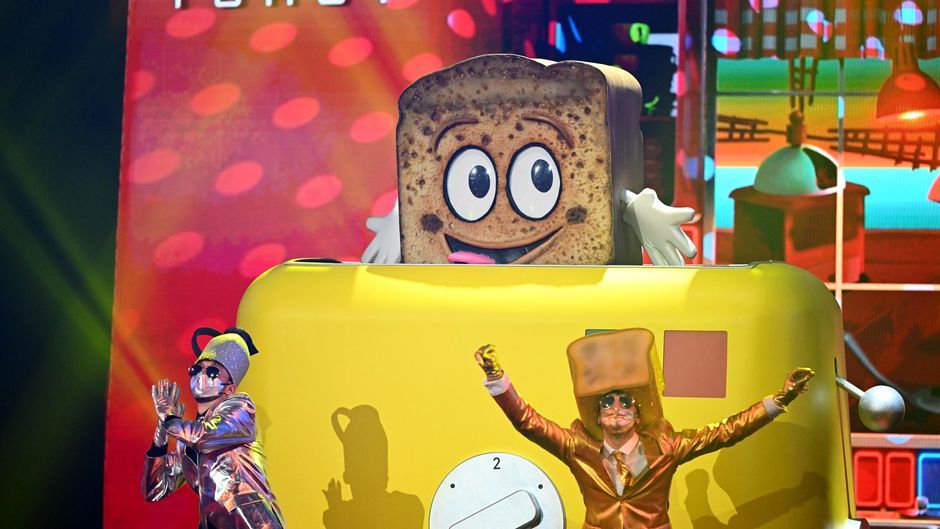 The Masked Singer 2023: Der Toast בביצוע "Pump Up The Jam" ו