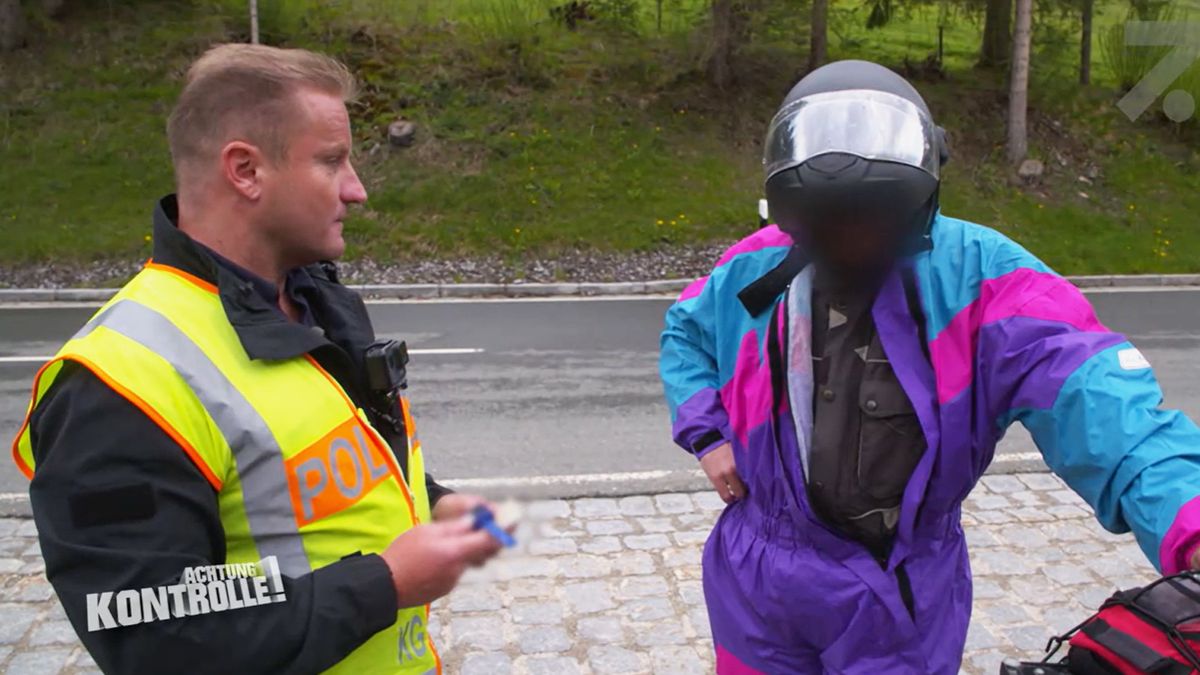 Kontrolle auf einer der schönsten Biker-Strecken Deutschlands