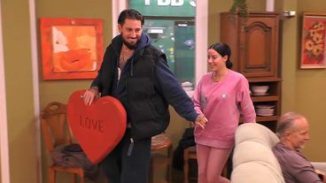 Leyla sagt Ja! Heiratsantrag im Container