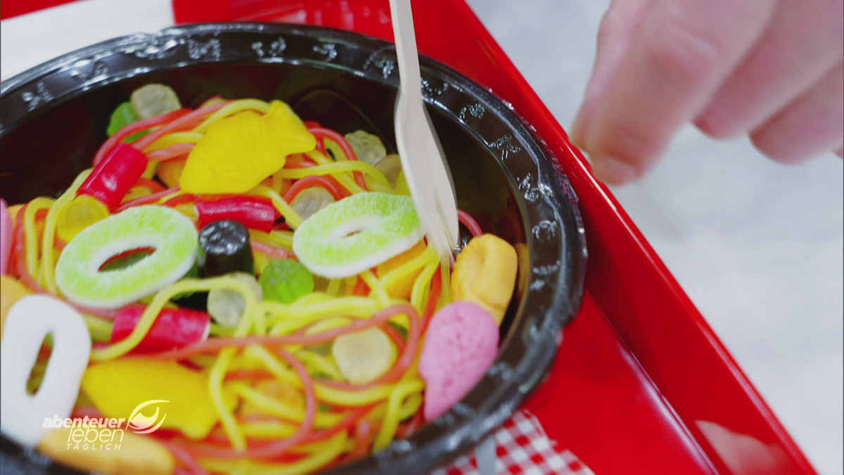 Currywurst auf der Süßwarenmesse?