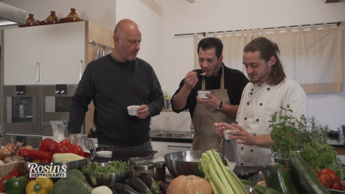 Kochen mit Frank Rosin: so gelingt eine Crème brûlée