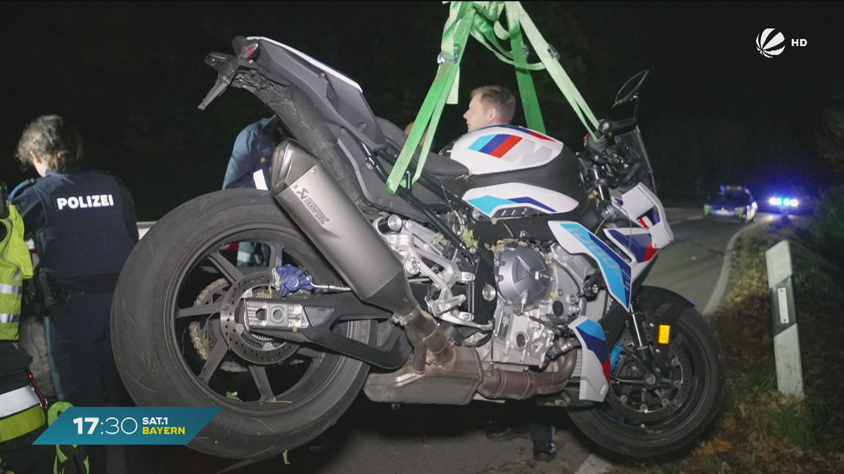 Tödlicher Motorradunfall: Familie findet 69-Jährigen im Straßengraben