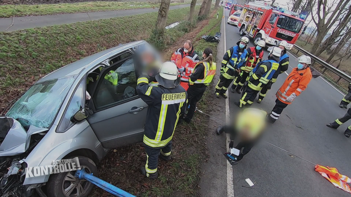 Großeinsatz mit Polizei und Feuerwehr - Unfall in Bremervörde