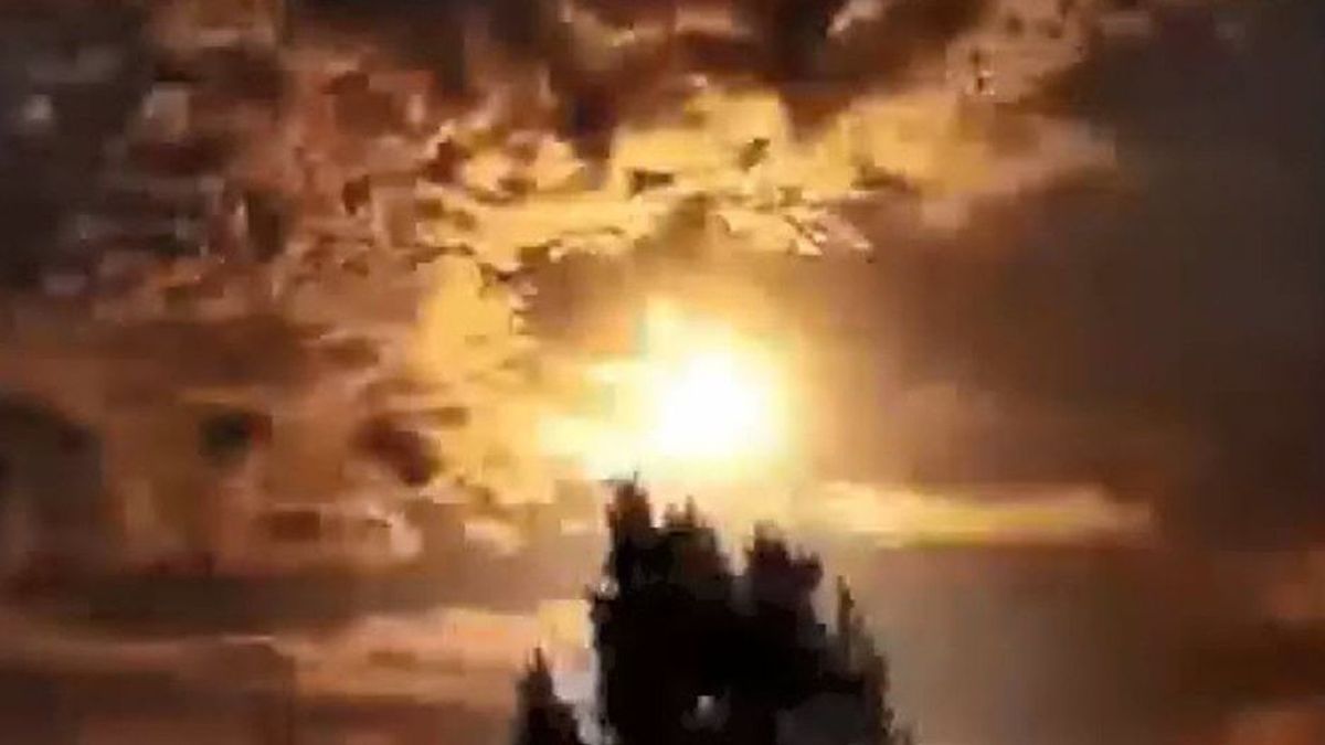 Seltenes Naturspektakel: Massiver Feuerball erleuchtet den Nachthimmel