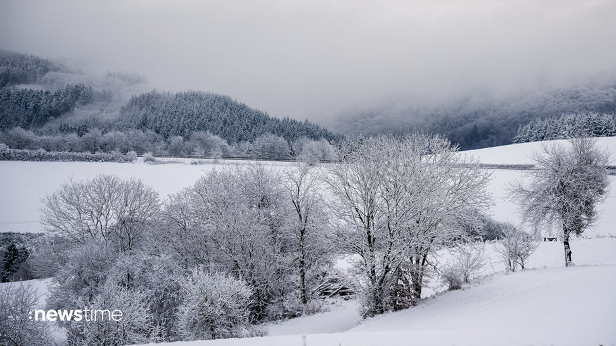 Glatte Straßen: Schneefall über Deutschland